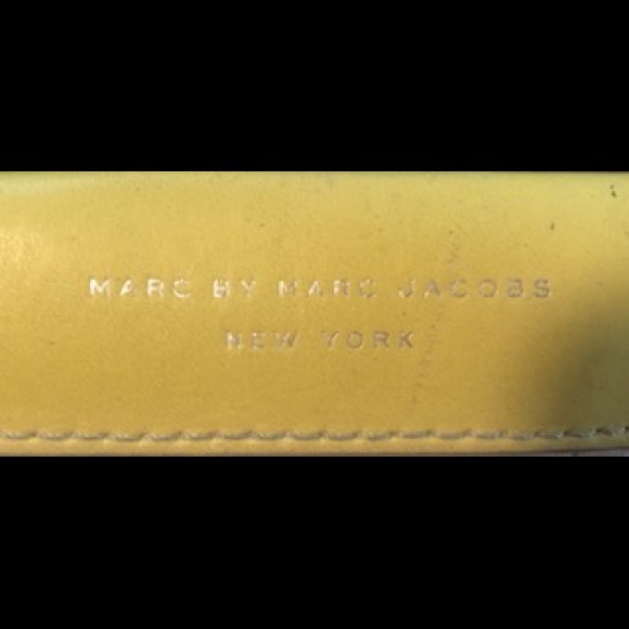 Marc Jacobs Small Shoulder Bag - Picture 2 of 2